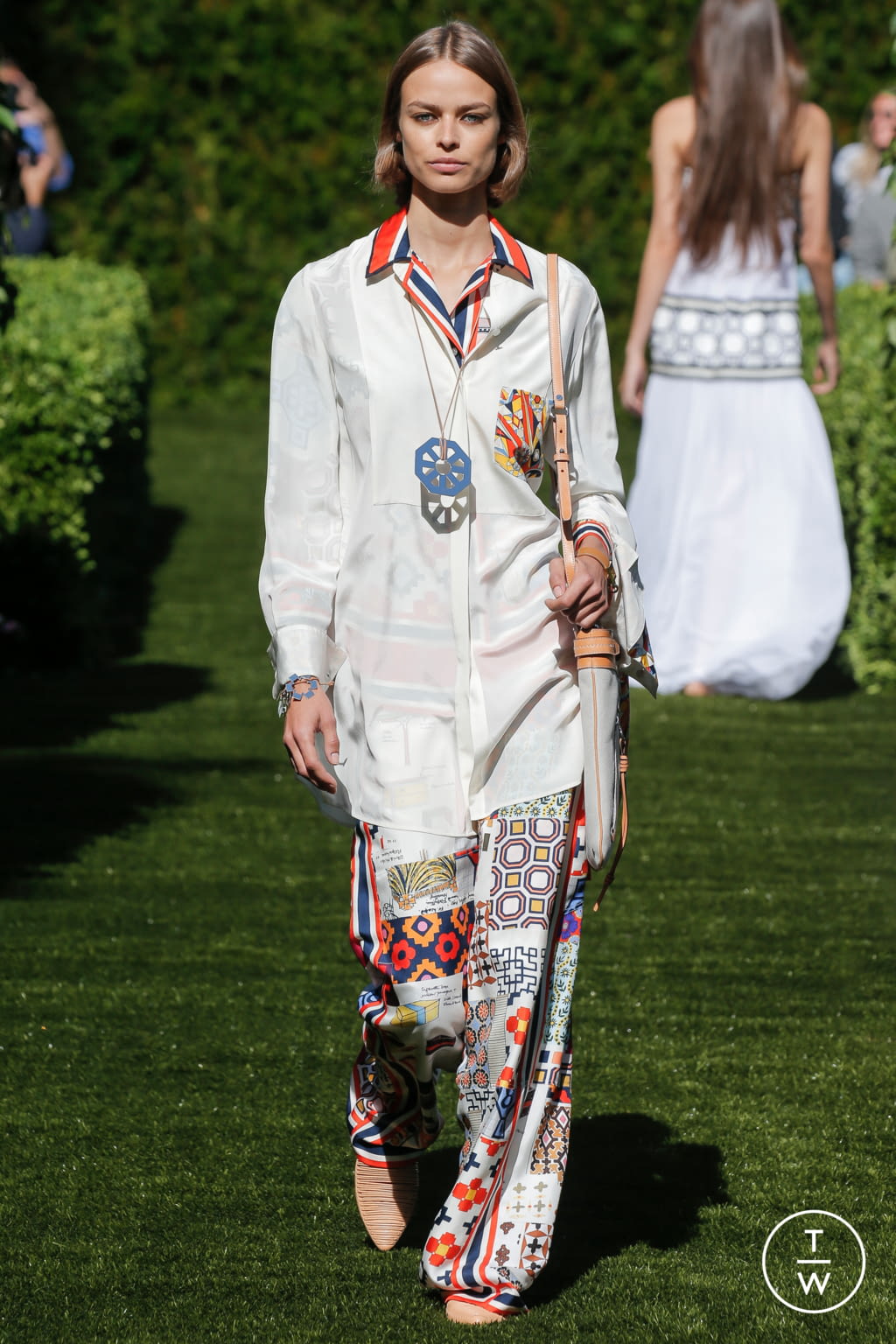 Fashion Week New York Spring/Summer 2018 look 44 from the Tory Burch collection womenswear
