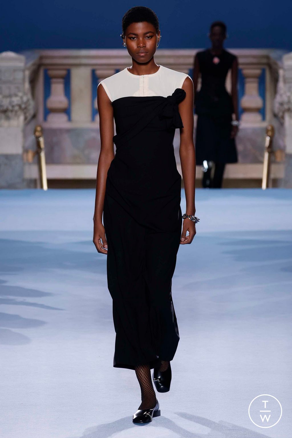 Fashion Week New York Fall/Winter 2023 look 28 from the Tory Burch collection 女装