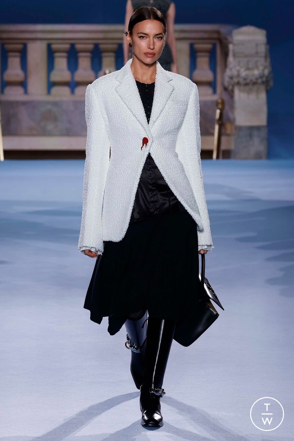 Fashion Week New York Fall/Winter 2023 look 34 from the Tory Burch collection 女装