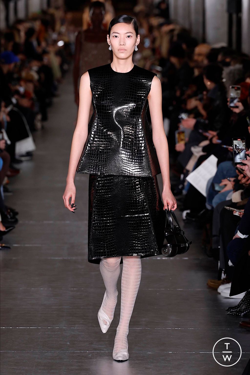 Fashion Week New York Fall/Winter 2024 look 3 from the Tory Burch collection womenswear