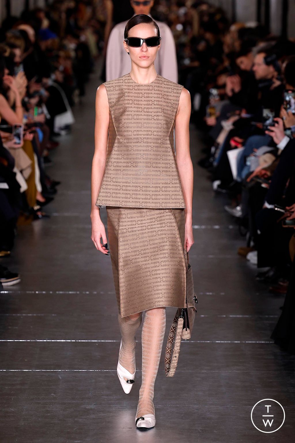 Fashion Week New York Fall/Winter 2024 look 6 from the Tory Burch collection 女装