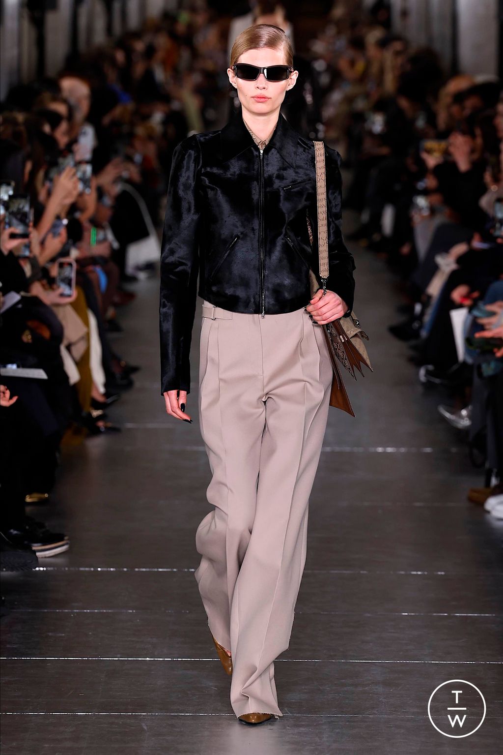 Fashion Week New York Fall/Winter 2024 look 9 from the Tory Burch collection womenswear