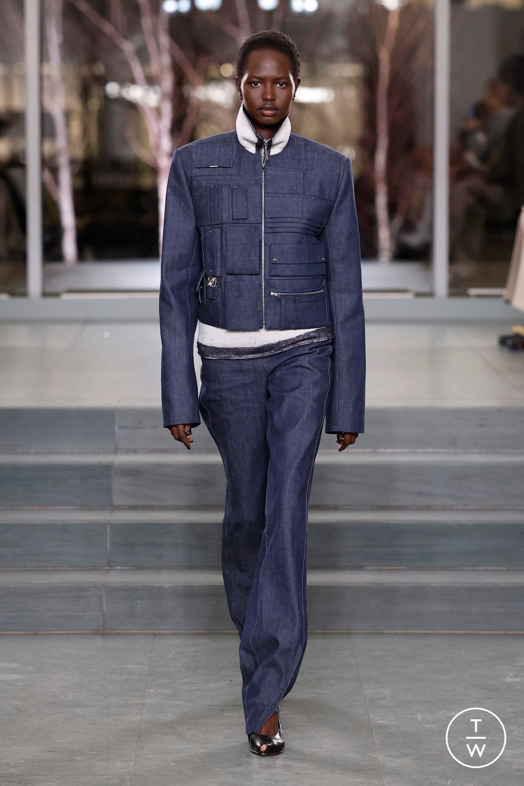 Fashion Week New York Fall/Winter 2025 look 9 from the Tory Burch collection 女装