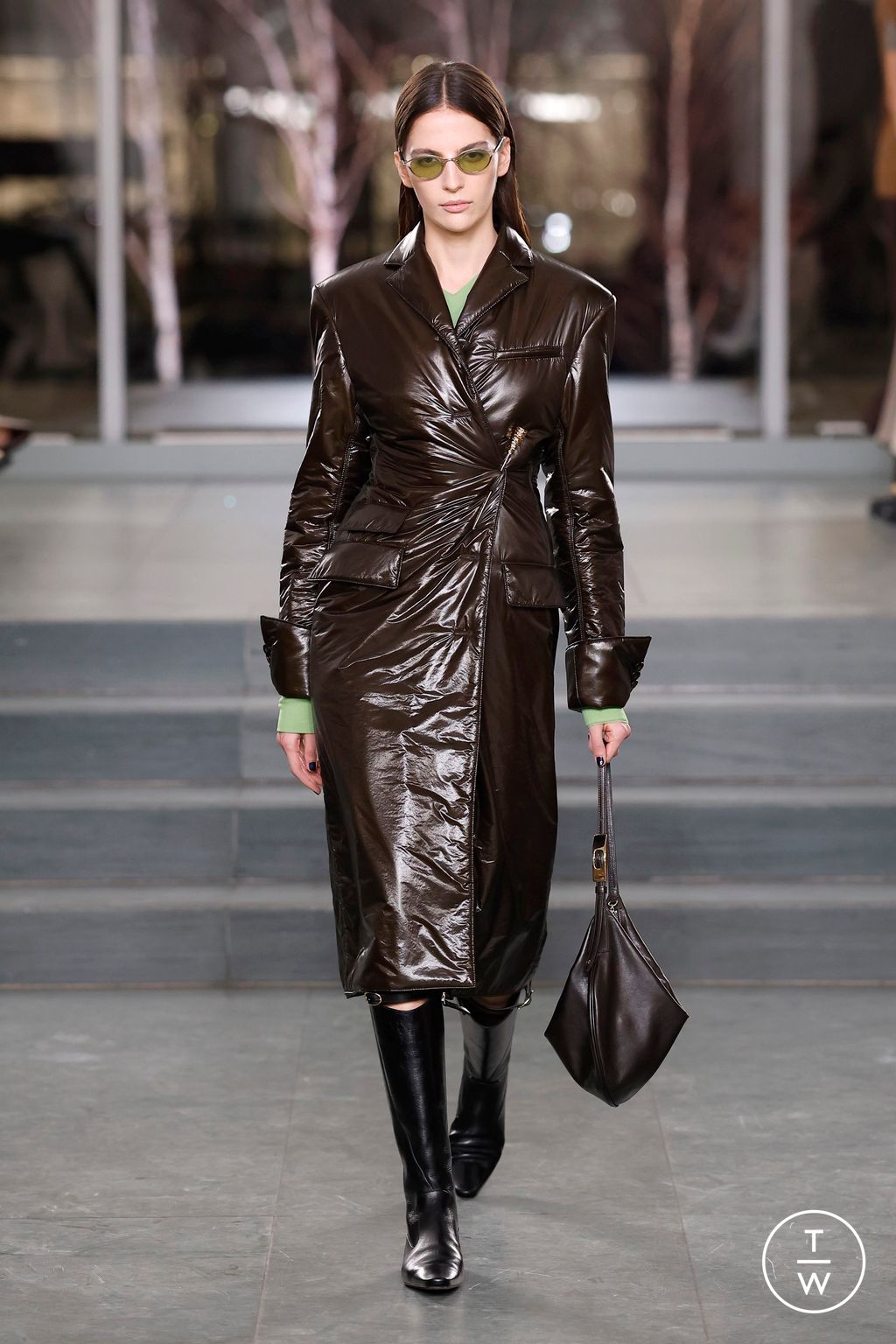 Fashion Week New York Fall/Winter 2025 look 12 from the Tory Burch collection 女装
