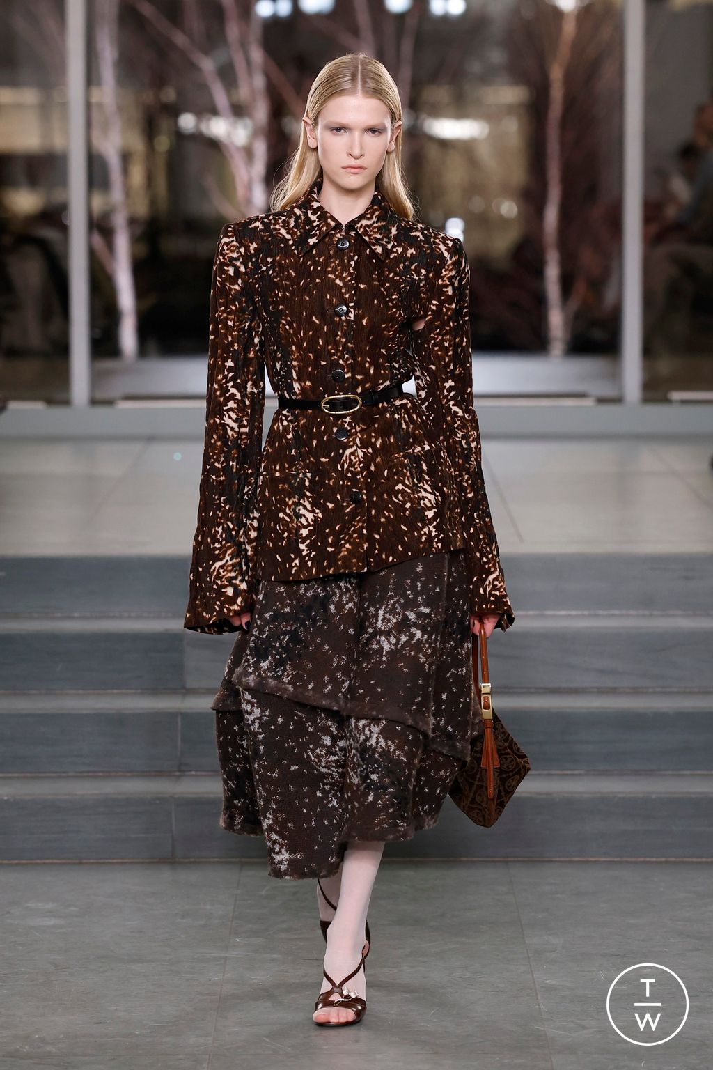 Fashion Week New York Fall/Winter 2025 look 15 from the Tory Burch collection 女装