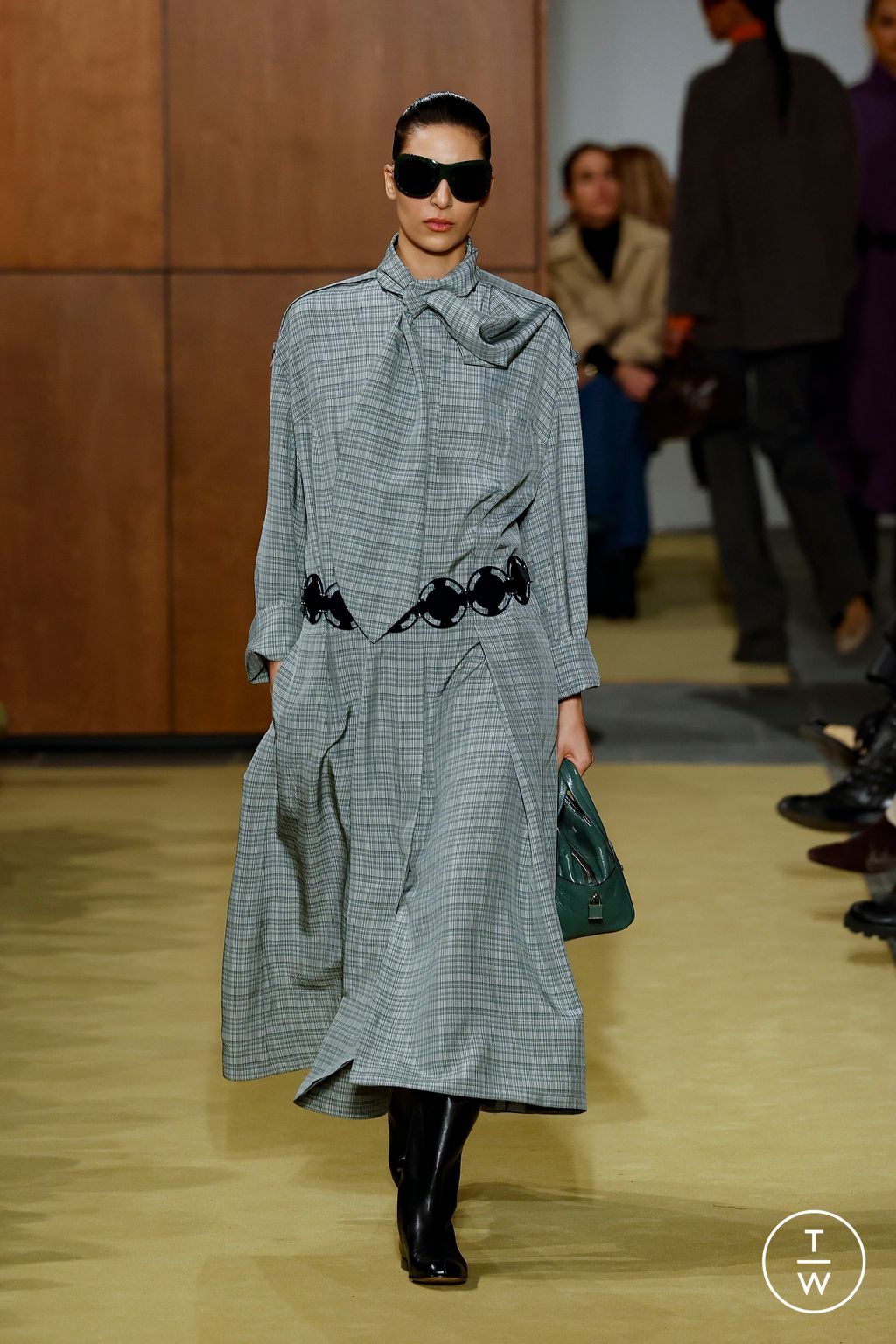 Fashion Week New York Fall/Winter 2026 look 32 from the Tory Burch collection womenswear