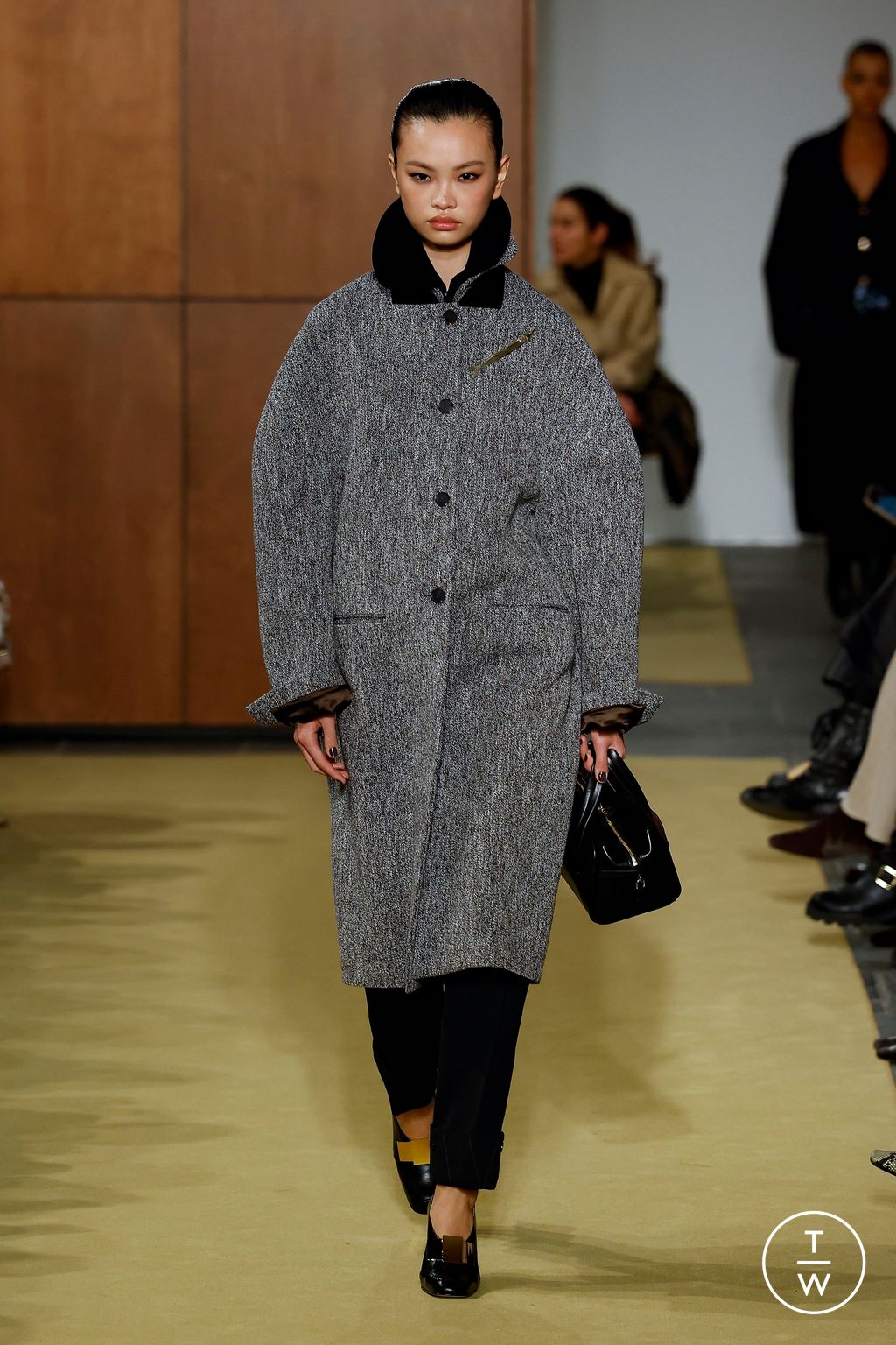 Fashion Week New York Fall/Winter 2026 look 34 from the Tory Burch collection womenswear