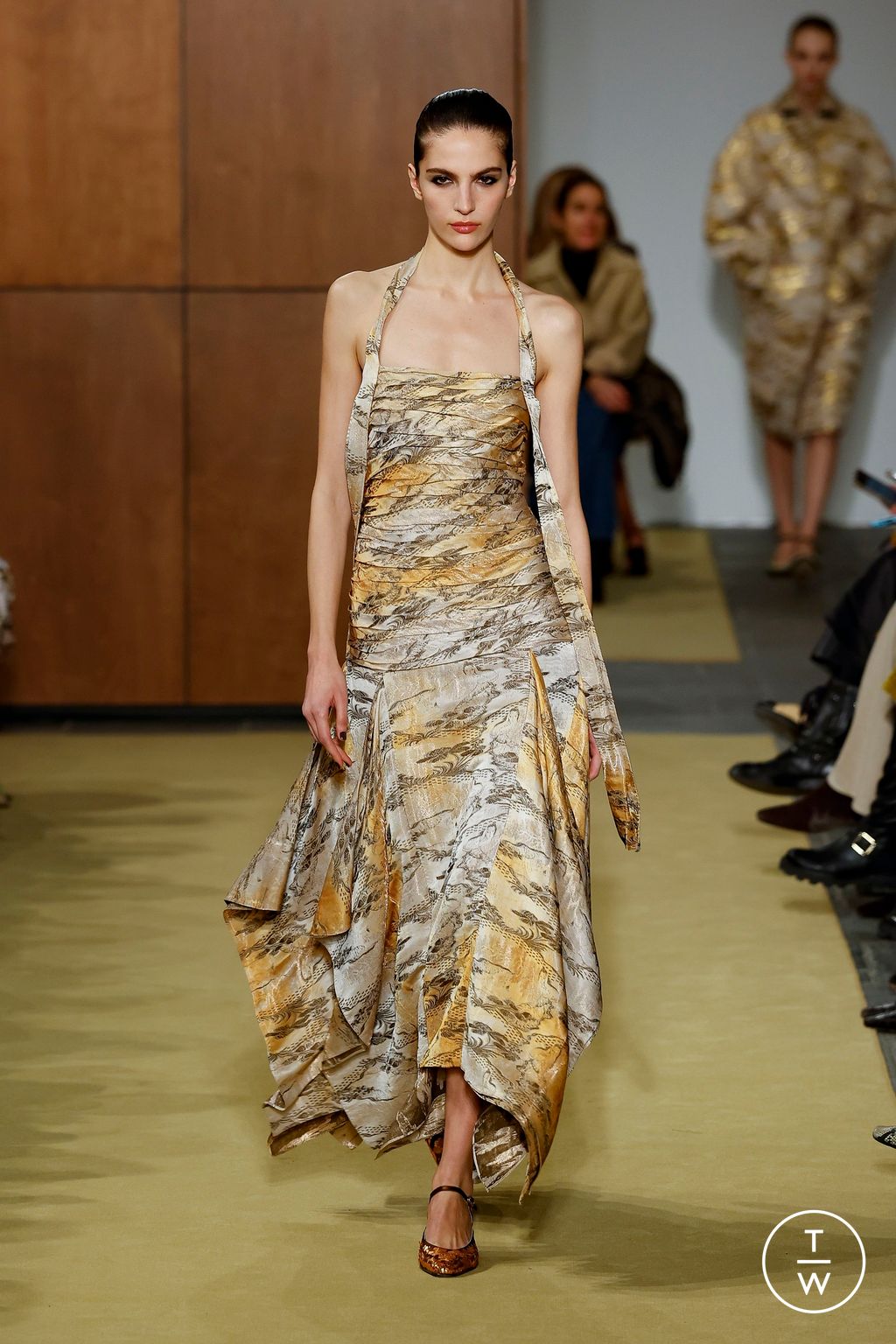 Fashion Week New York Fall/Winter 2026 look 37 from the Tory Burch collection womenswear