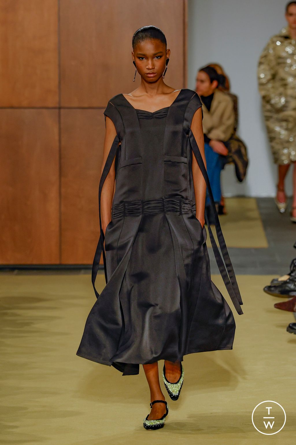 Fashion Week New York Fall/Winter 2026 look 39 from the Tory Burch collection womenswear