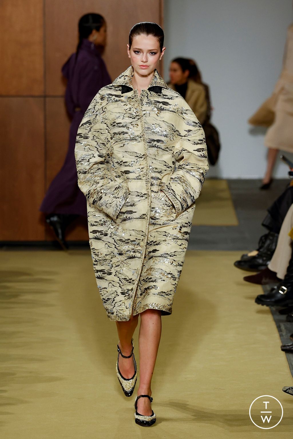Fashion Week New York Fall/Winter 2026 look 40 from the Tory Burch collection womenswear