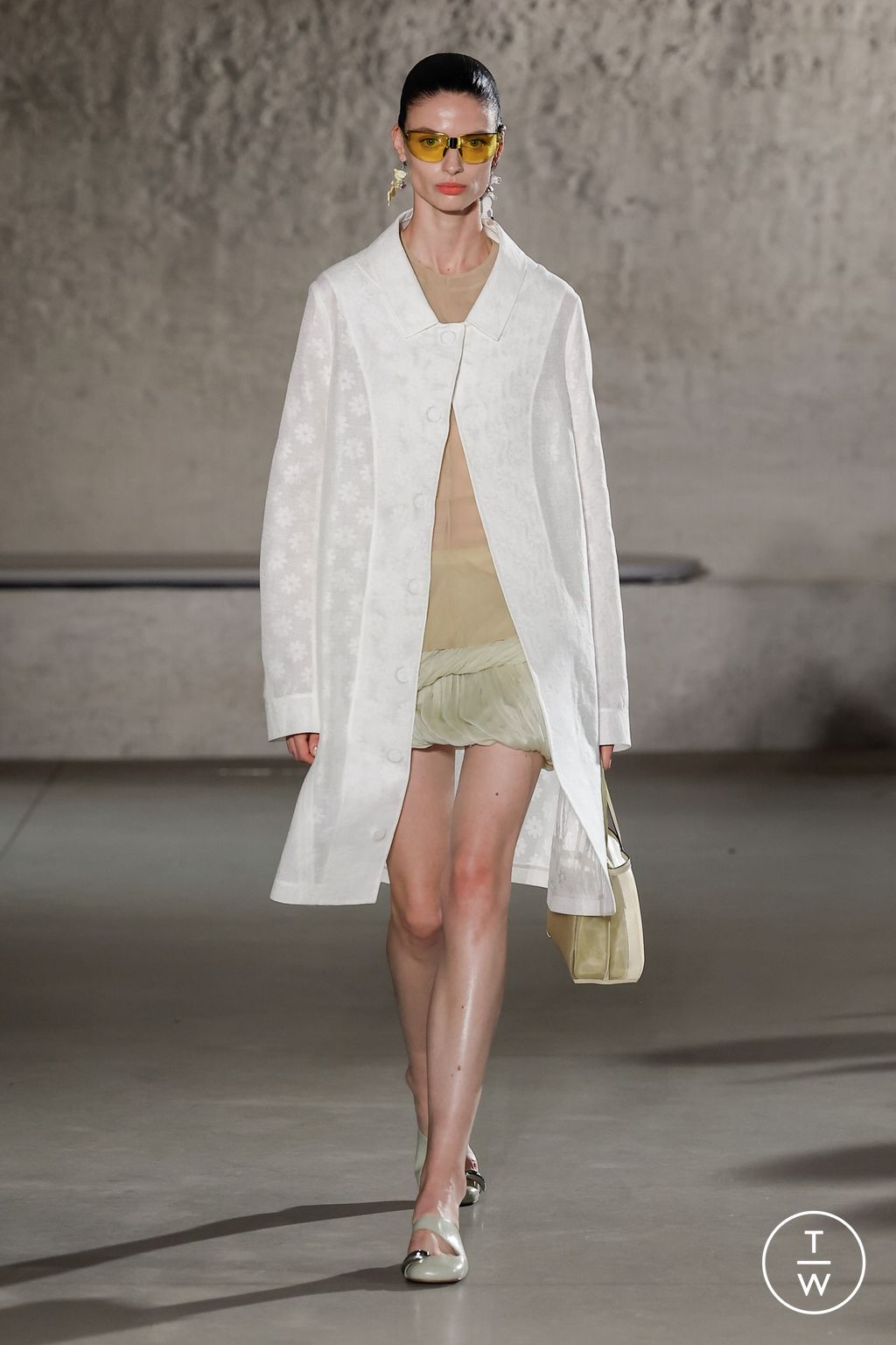 Fashion Week New York Spring/Summer 2024 look 7 from the Tory Burch collection womenswear