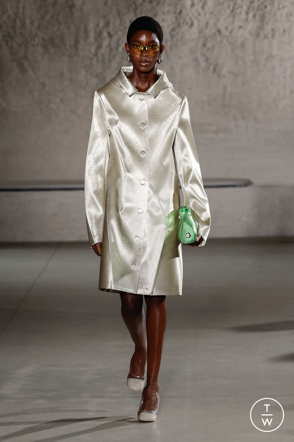 Fashion Week New York Spring/Summer 2024 look 18 from the Tory Burch collection womenswear