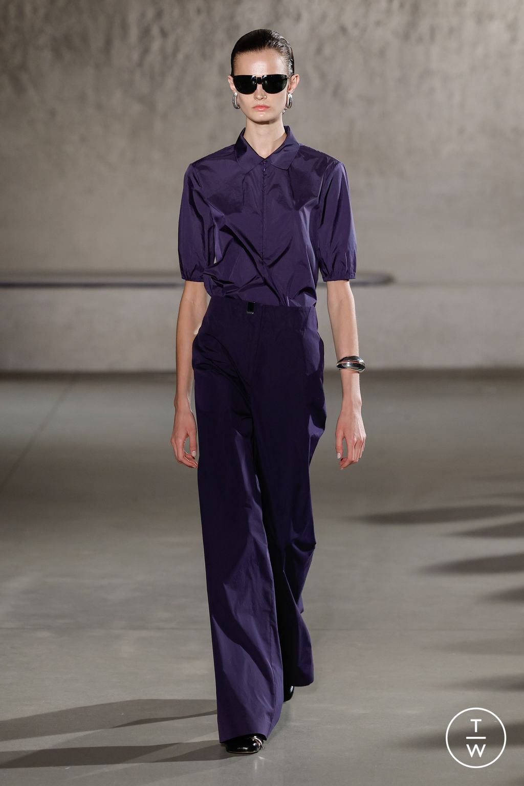 Fashion Week New York Spring/Summer 2024 look 19 from the Tory Burch collection womenswear