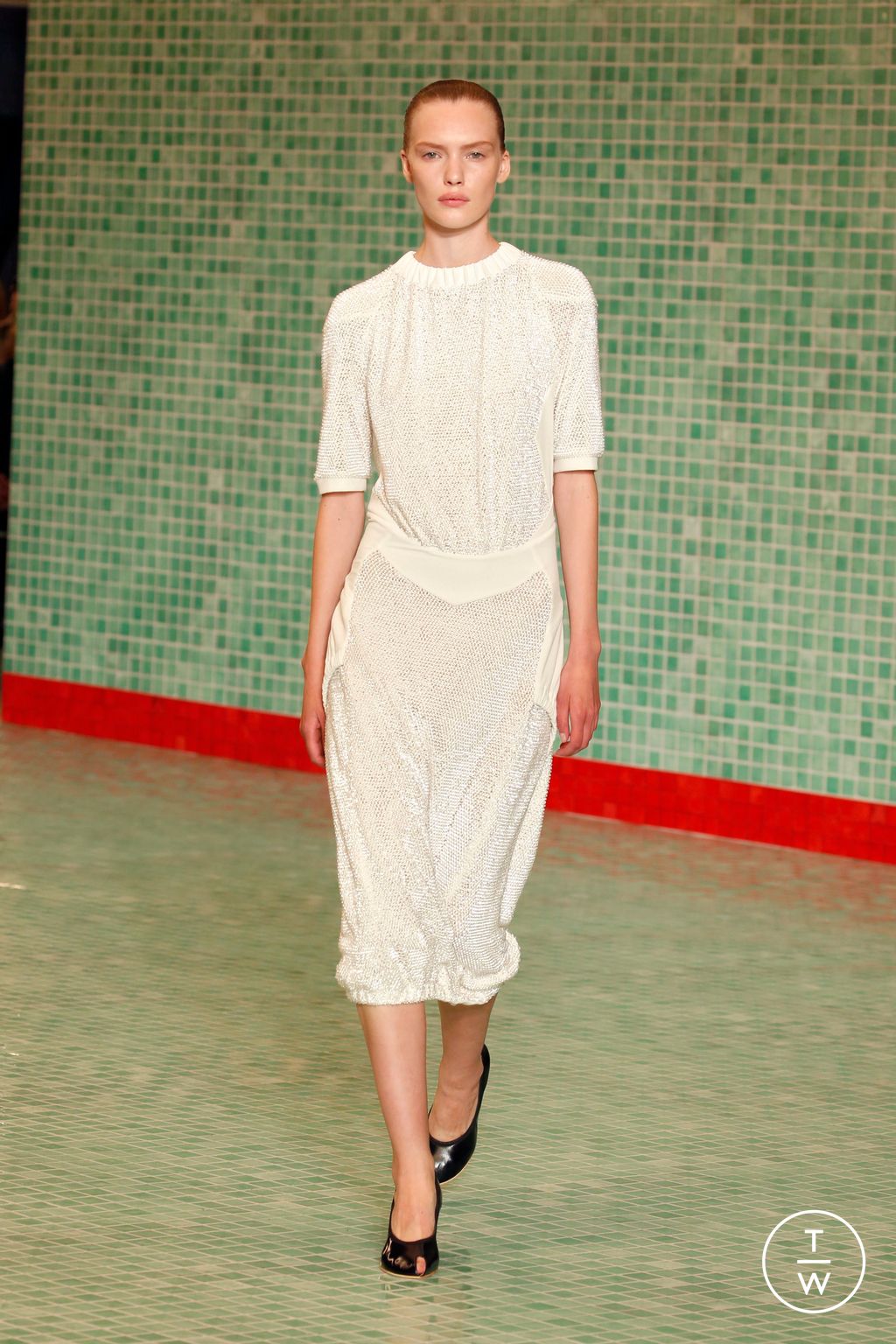 Fashion Week New York Spring-Summer 2025 look 18 from the Tory Burch collection womenswear