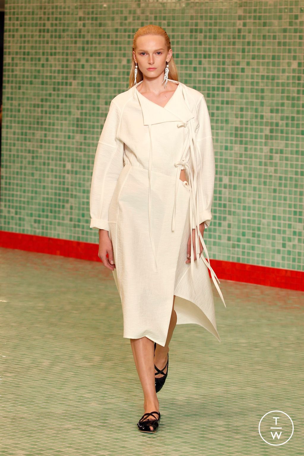 Fashion Week New York Spring-Summer 2025 look 32 from the Tory Burch collection womenswear