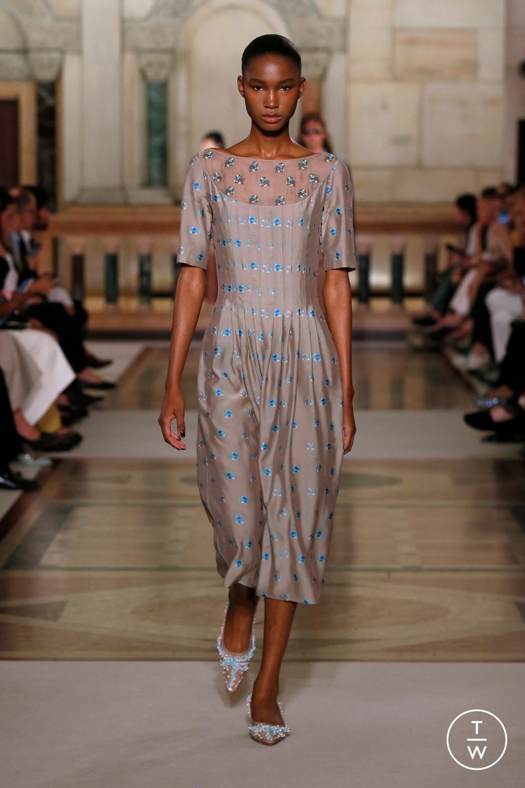 Fashion Week New York Spring/Summer 2026 look 35 from the Tory Burch collection womenswear