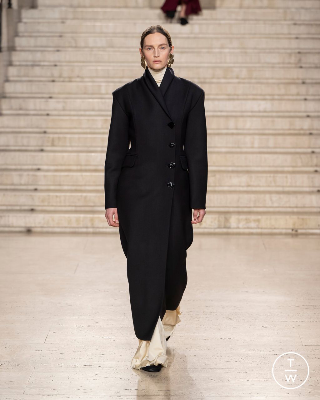 Fashion Week London Fall/Winter 2023 look 1 from the Tove collection womenswear