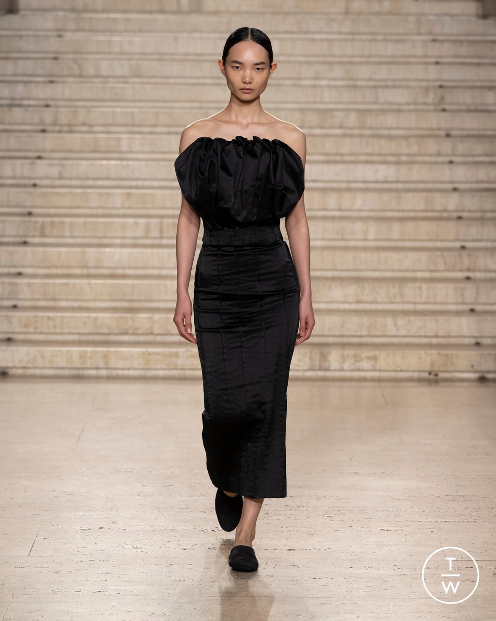 Fashion Week London Fall/Winter 2023 look 11 from the Tove collection 女装