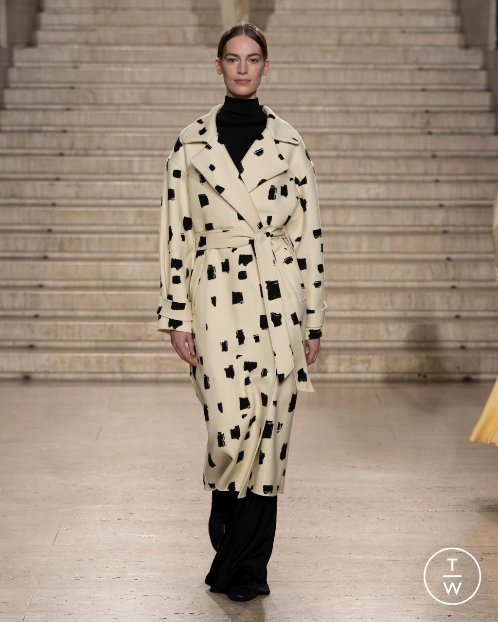 Fashion Week London Fall/Winter 2023 look 23 from the Tove collection 女装
