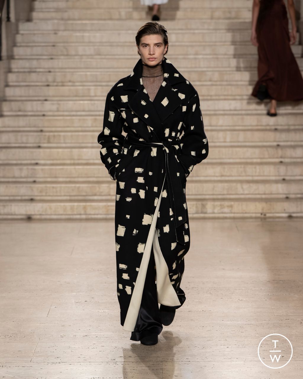 Fashion Week London Fall/Winter 2023 look 28 from the Tove collection womenswear