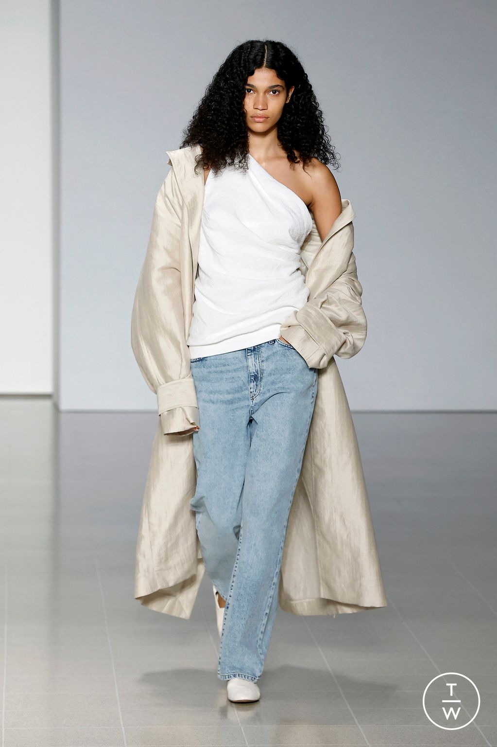 Fashion Week London Spring/Summer 2024 look 11 from the Tove collection womenswear
