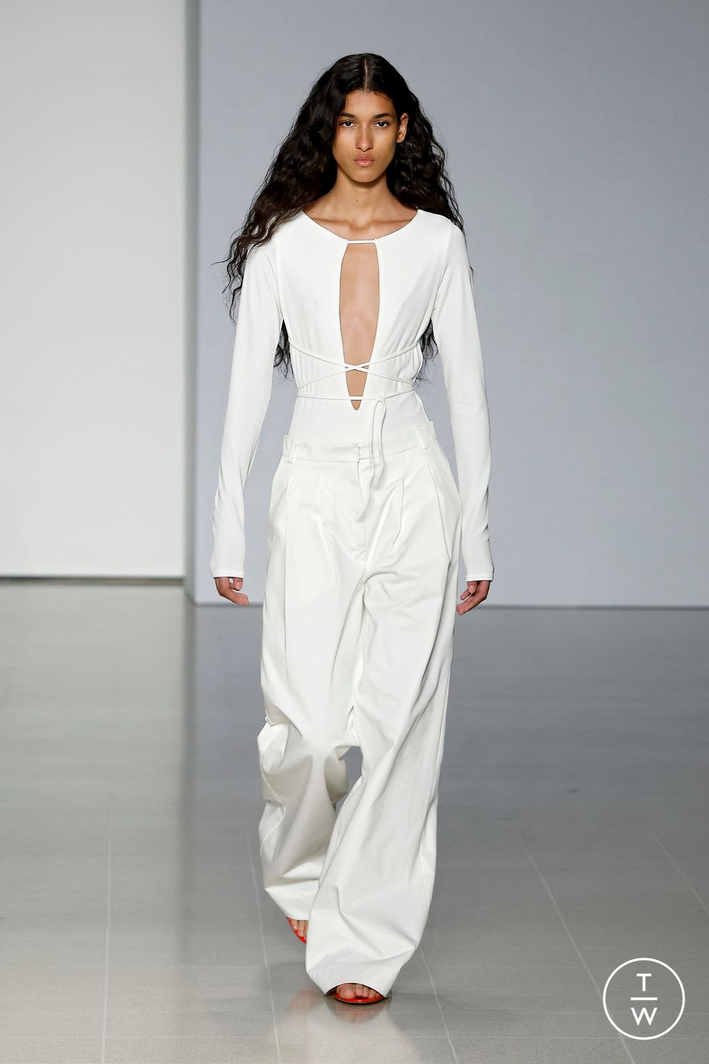 Fashion Week London Spring/Summer 2024 look 15 de la collection Tove womenswear