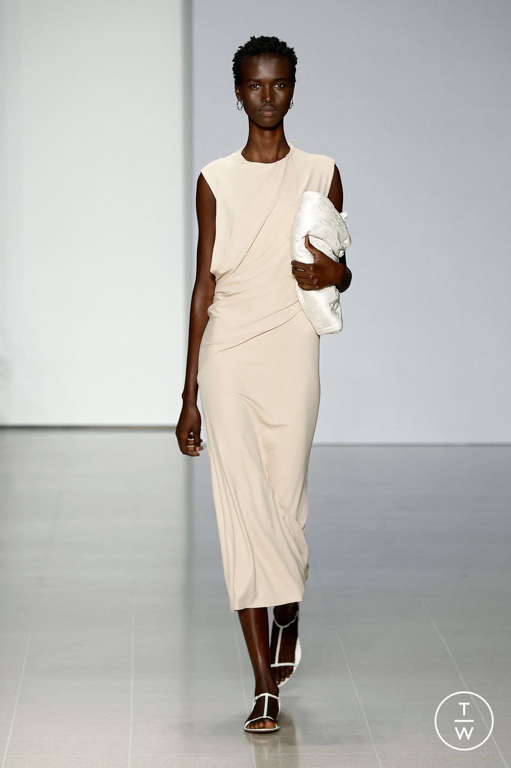 Fashion Week London Spring/Summer 2024 look 19 from the Tove collection womenswear