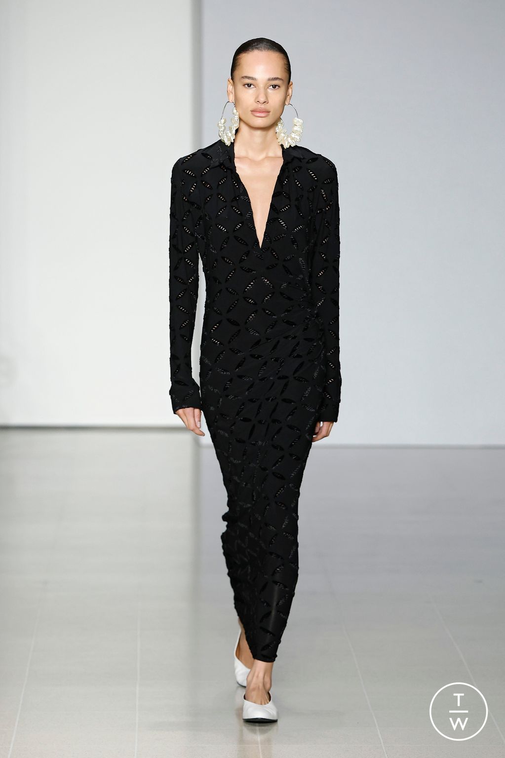 Fashion Week London Spring/Summer 2024 look 25 from the Tove collection womenswear