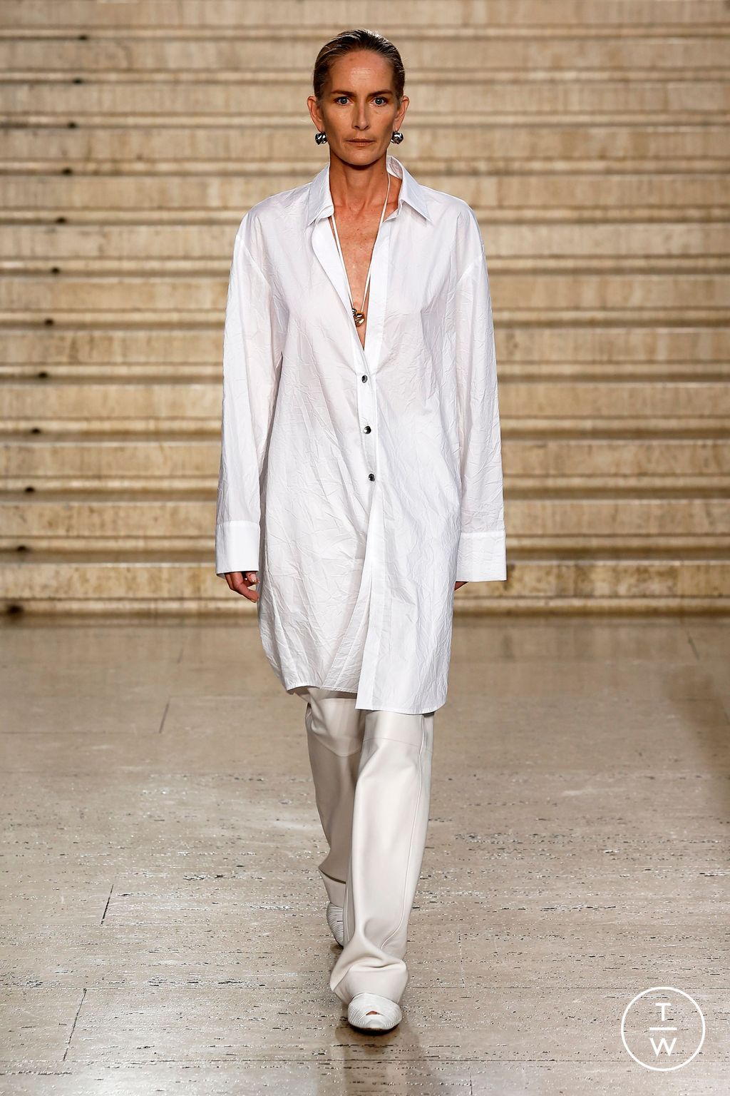 Fashion Week London Spring/Summer 2025 look 4 from the Tove collection womenswear