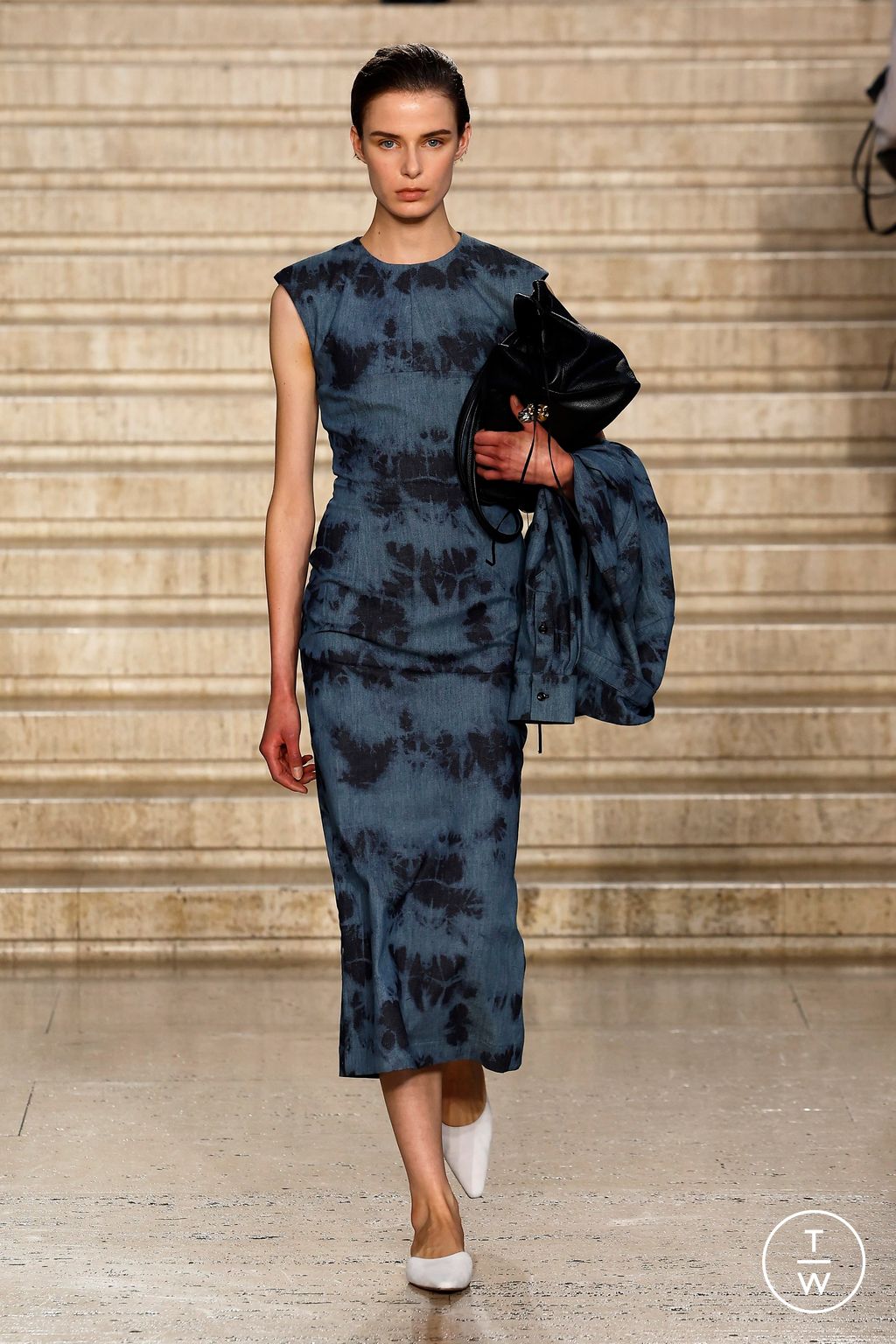 Fashion Week London Spring/Summer 2025 look 11 from the Tove collection 女装