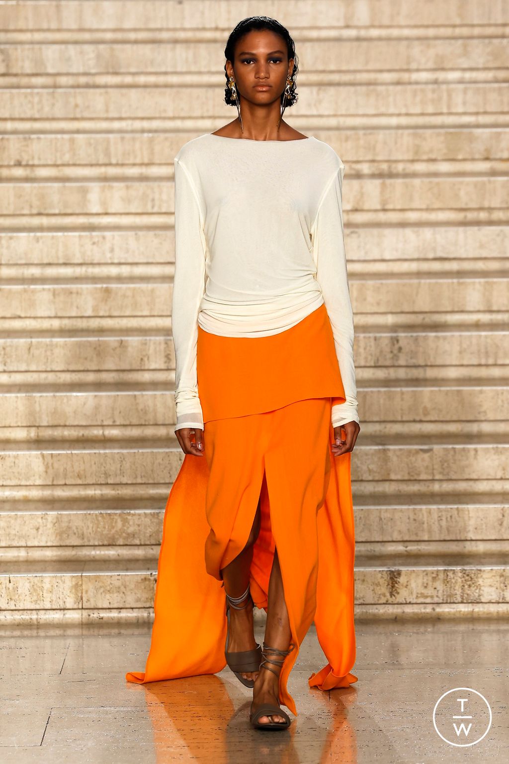 Fashion Week London Spring/Summer 2025 look 14 from the Tove collection womenswear