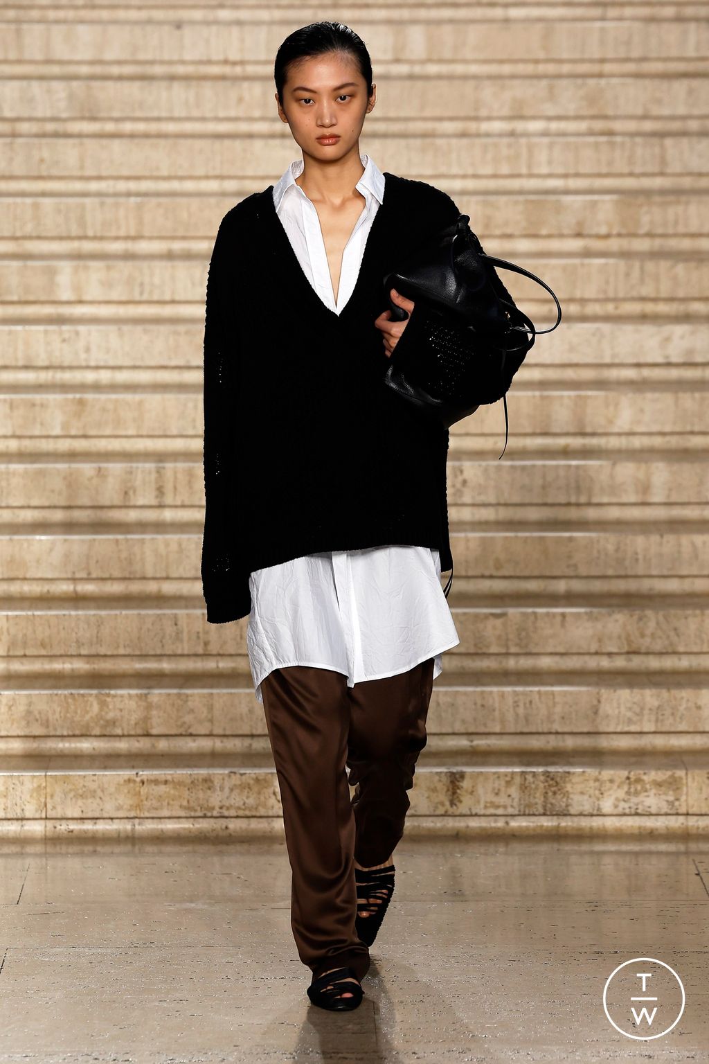 Fashion Week London Spring/Summer 2025 look 17 from the Tove collection 女装