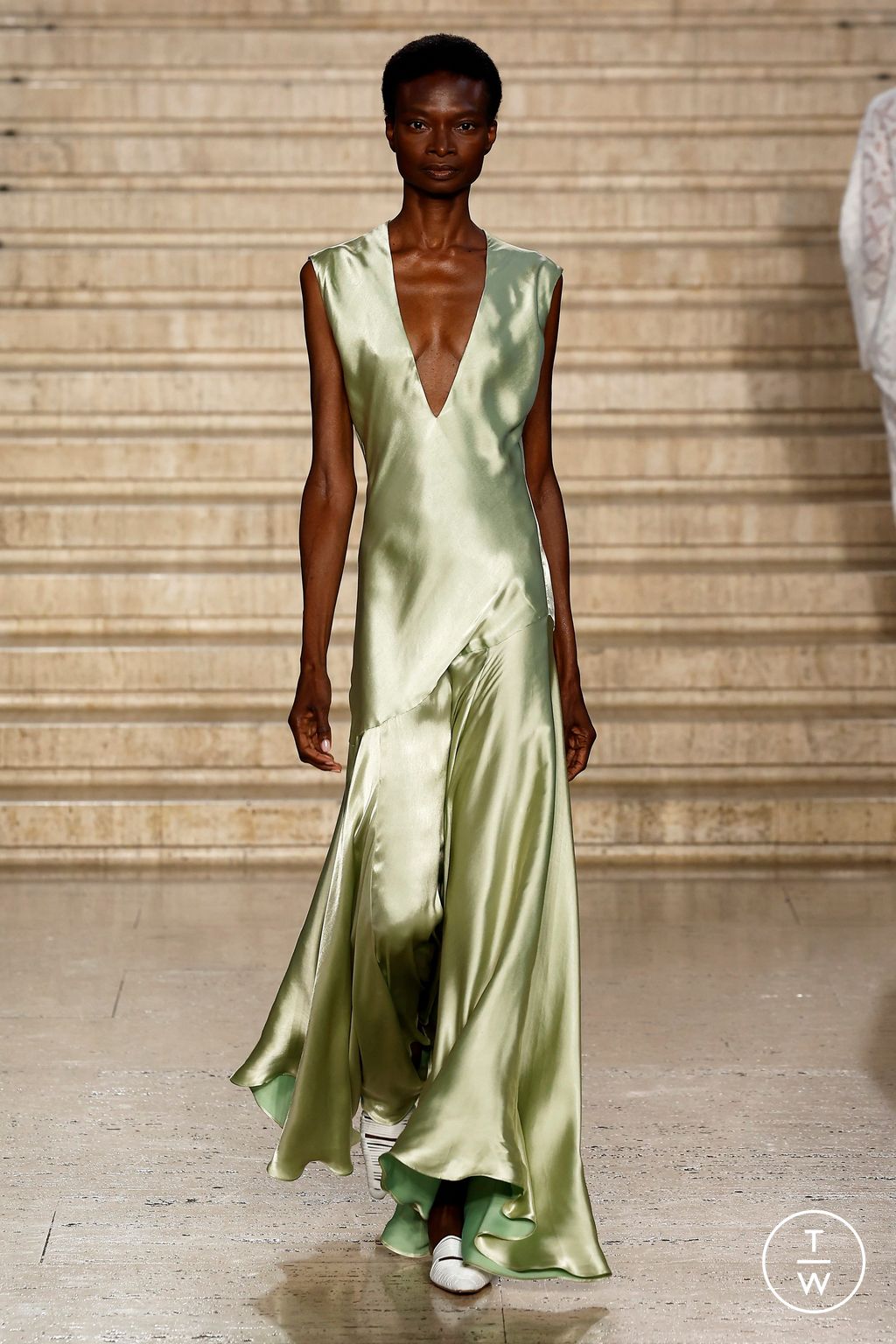 Fashion Week London Spring/Summer 2025 look 21 from the Tove collection 女装