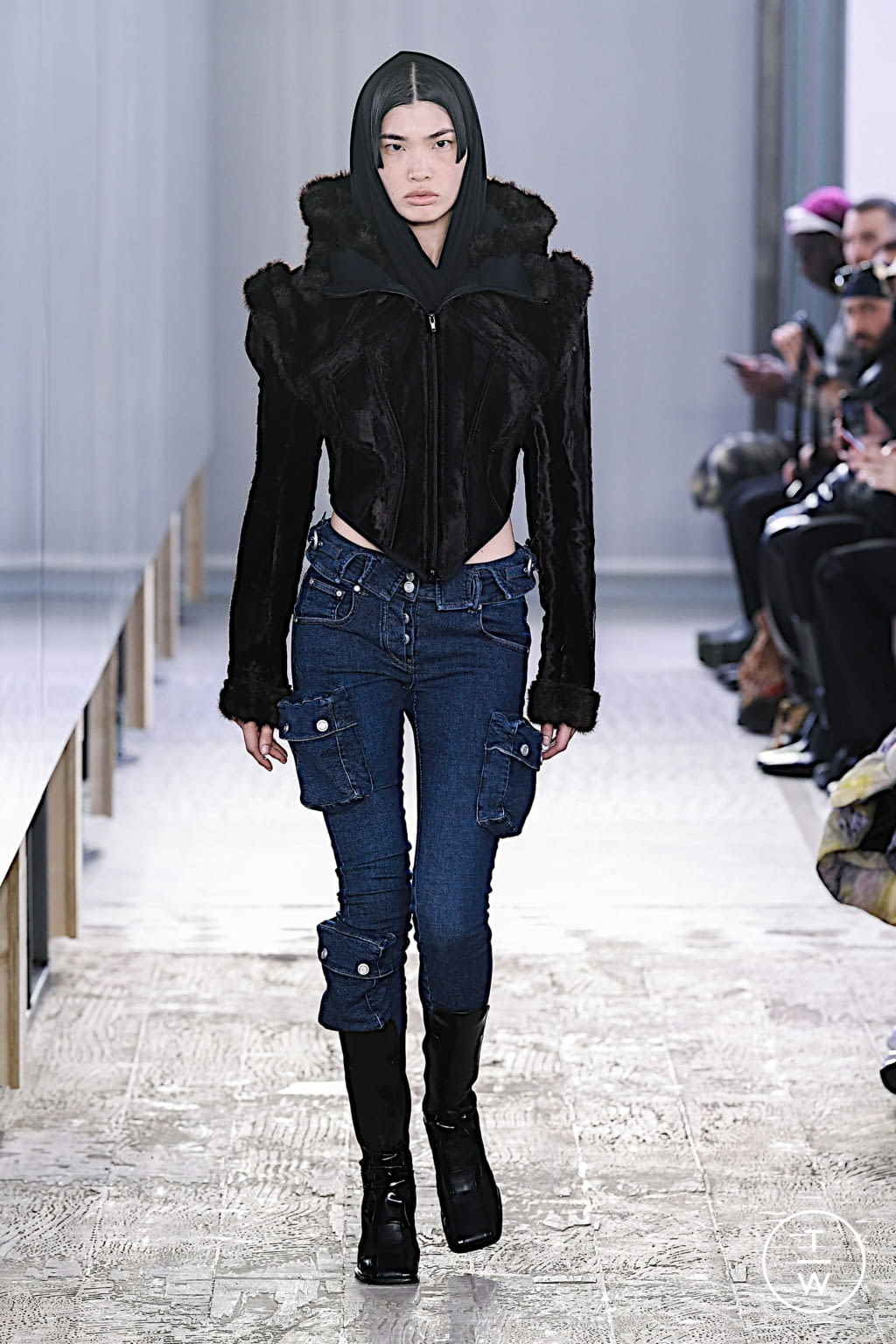Fashion Week Milan Fall/Winter 2022 look 11 from the Trussardi collection 女装
