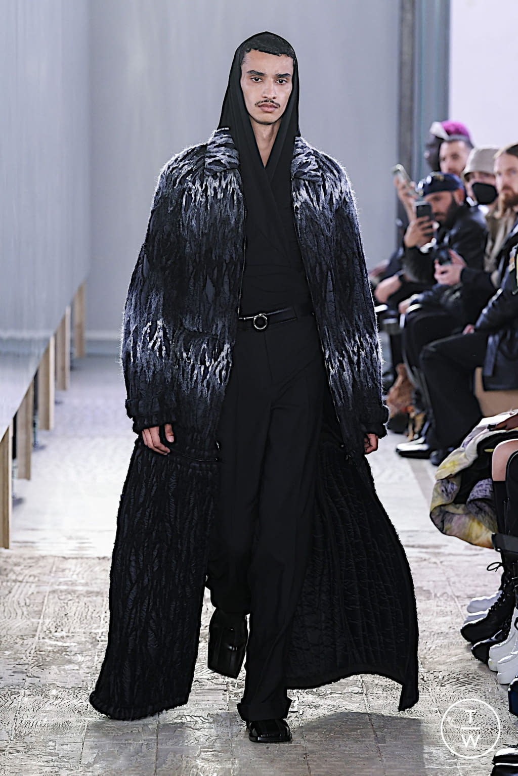 Fashion Week Milan Fall/Winter 2022 look 21 from the Trussardi collection 女装