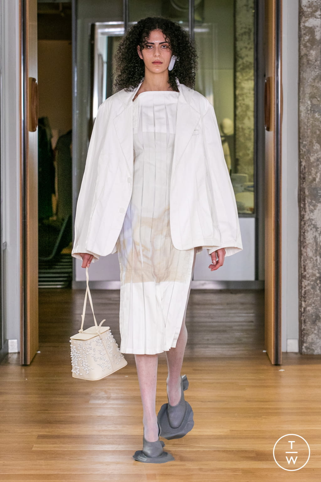Fashion Week Paris Fall/Winter 2021 look 119 from the IFM PARIS collection womenswear