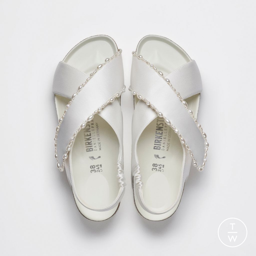 Fashion Week Paris Spring/Summer 2026 look 8 from the Birkenstock 1774 collection womenswear accessories