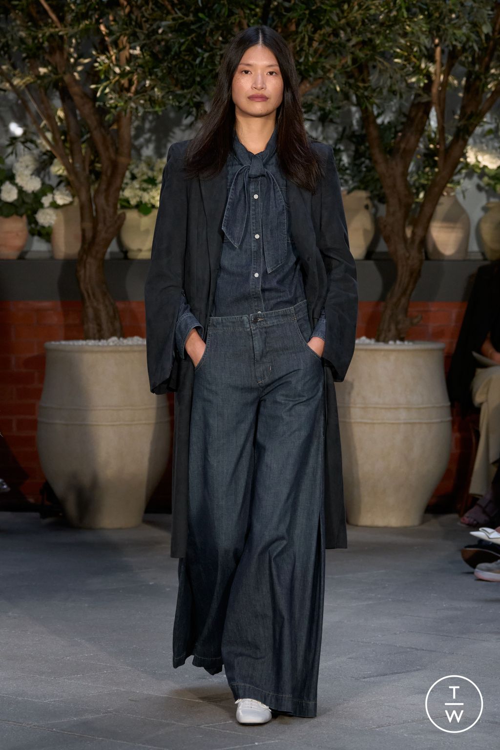 Fashion Week New York Spring/Summer 2025 look 26 from the TWP collection womenswear