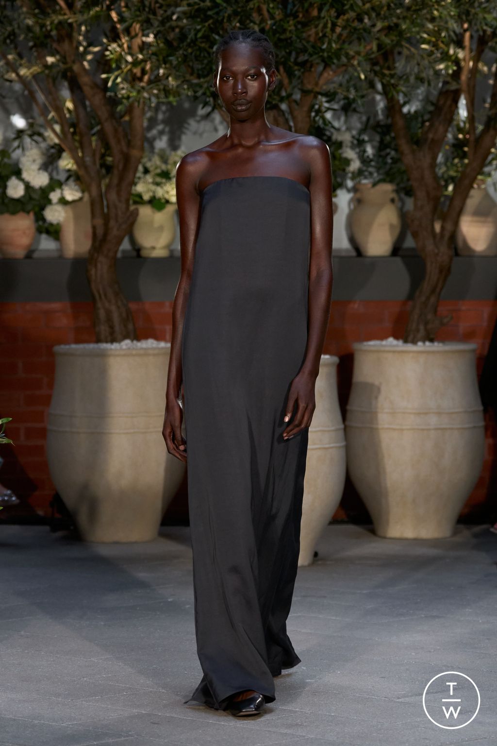 Fashion Week New York Spring/Summer 2025 look 29 from the TWP collection womenswear