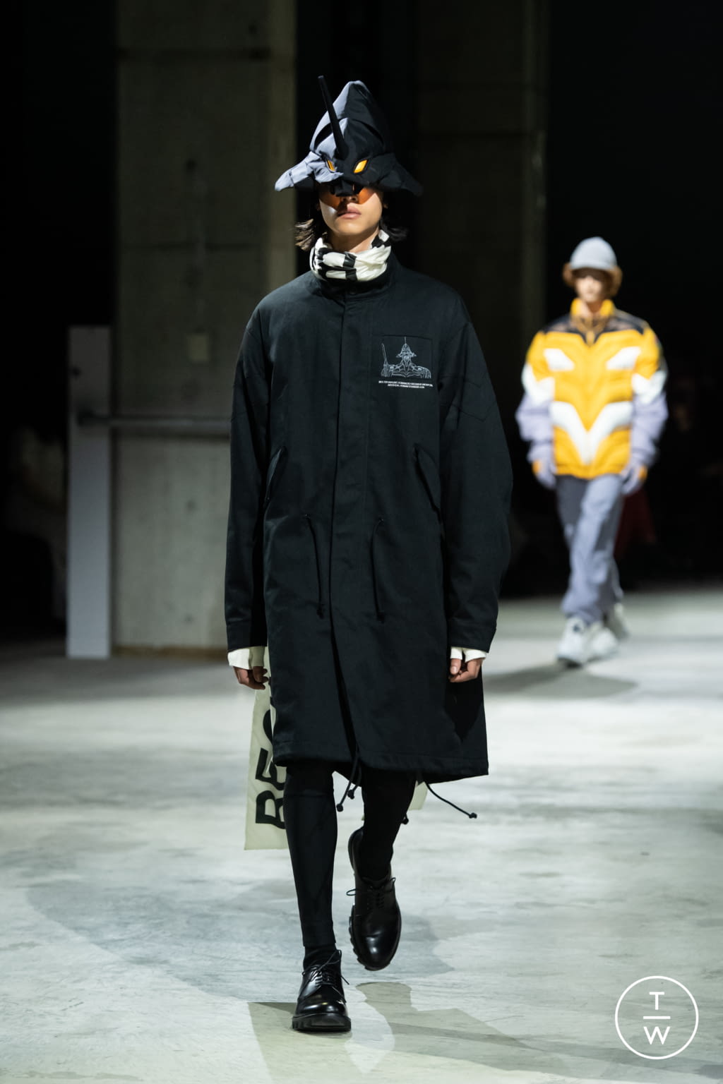 Fashion Week Paris Fall/Winter 2021 look 22 from the Undercover collection 女装