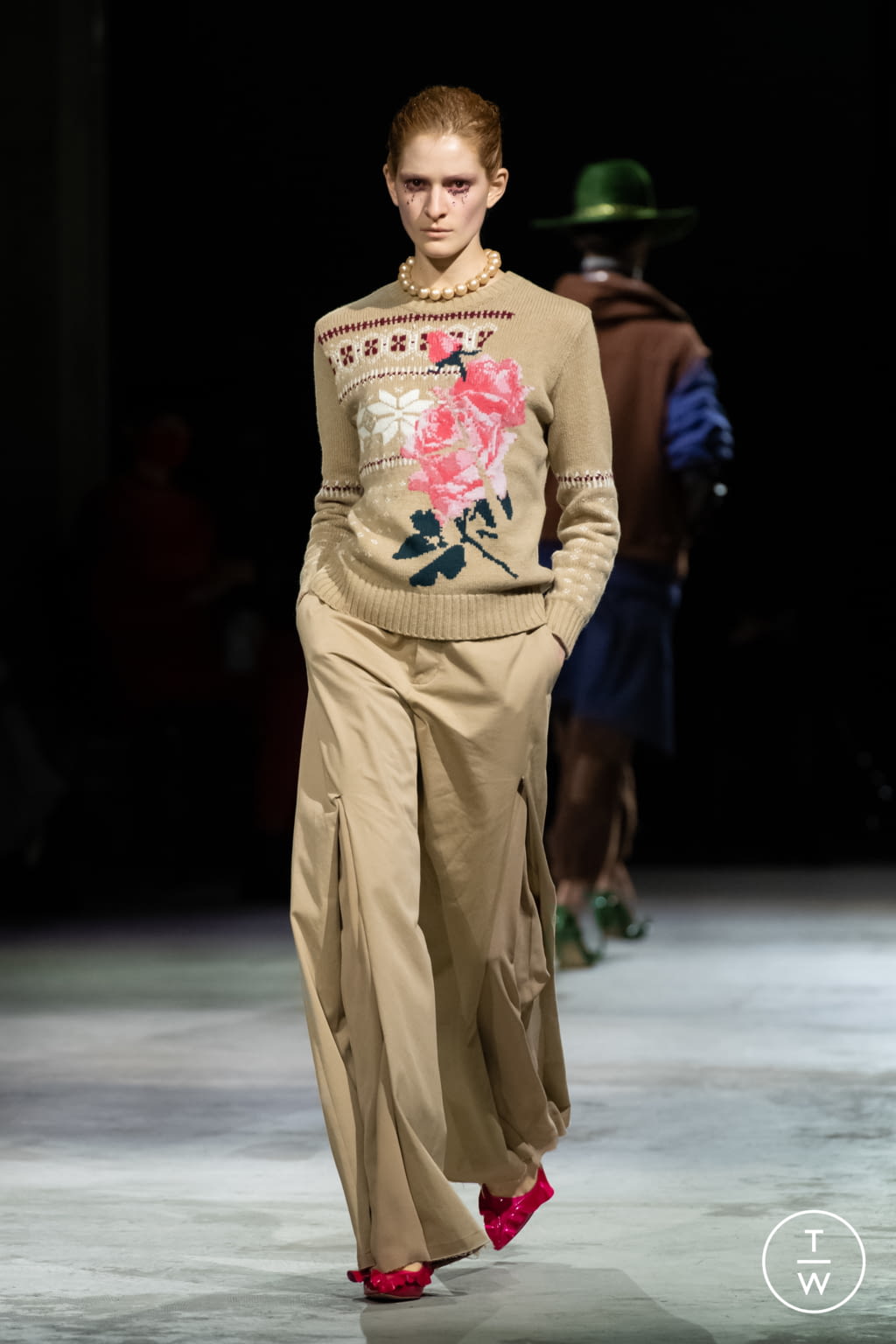 Fashion Week Paris Fall/Winter 2021 look 30 de la collection Undercover womenswear