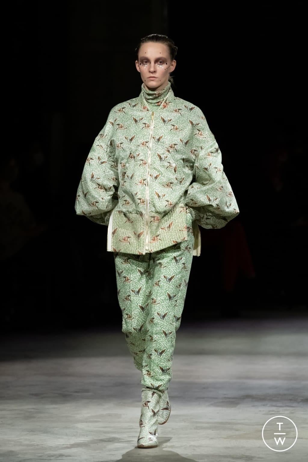 Fashion Week Paris Fall/Winter 2021 look 49 from the Undercover collection womenswear