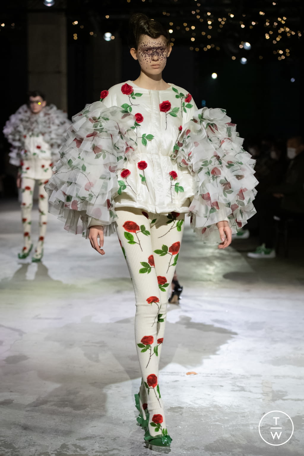 Fashion Week Paris Fall/Winter 2021 look 64 de la collection Undercover womenswear