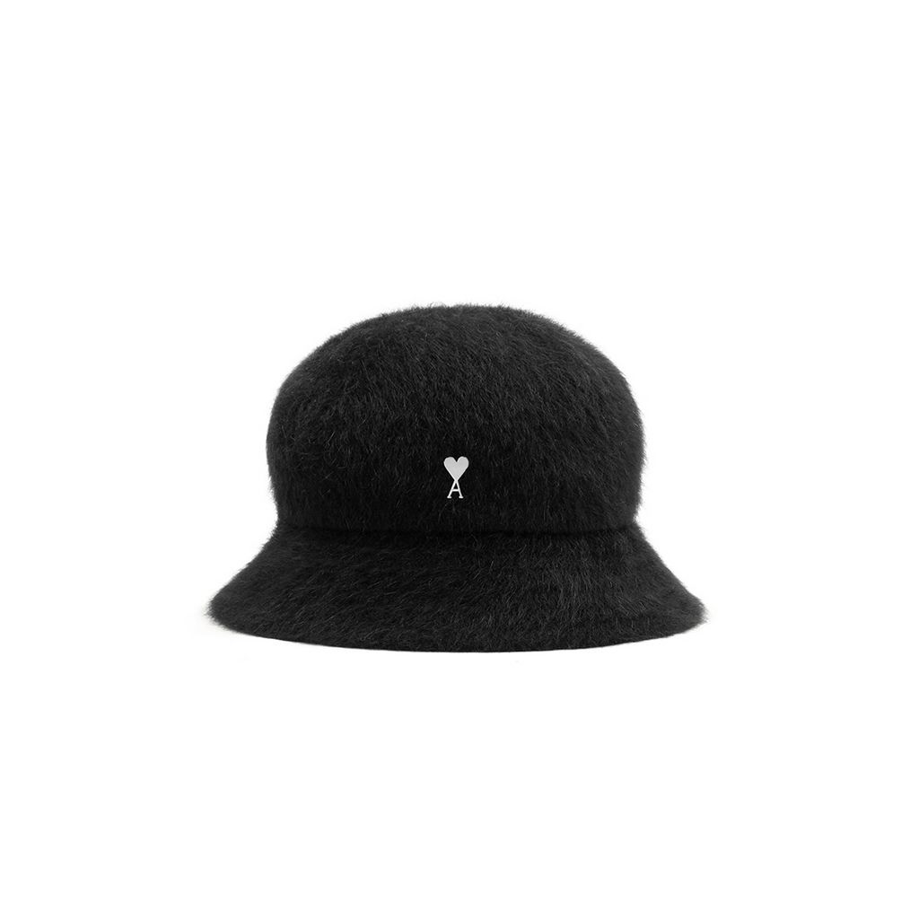 Fashion Week Paris Fall/Winter 2024 look 55 from the Ami collection menswear accessories