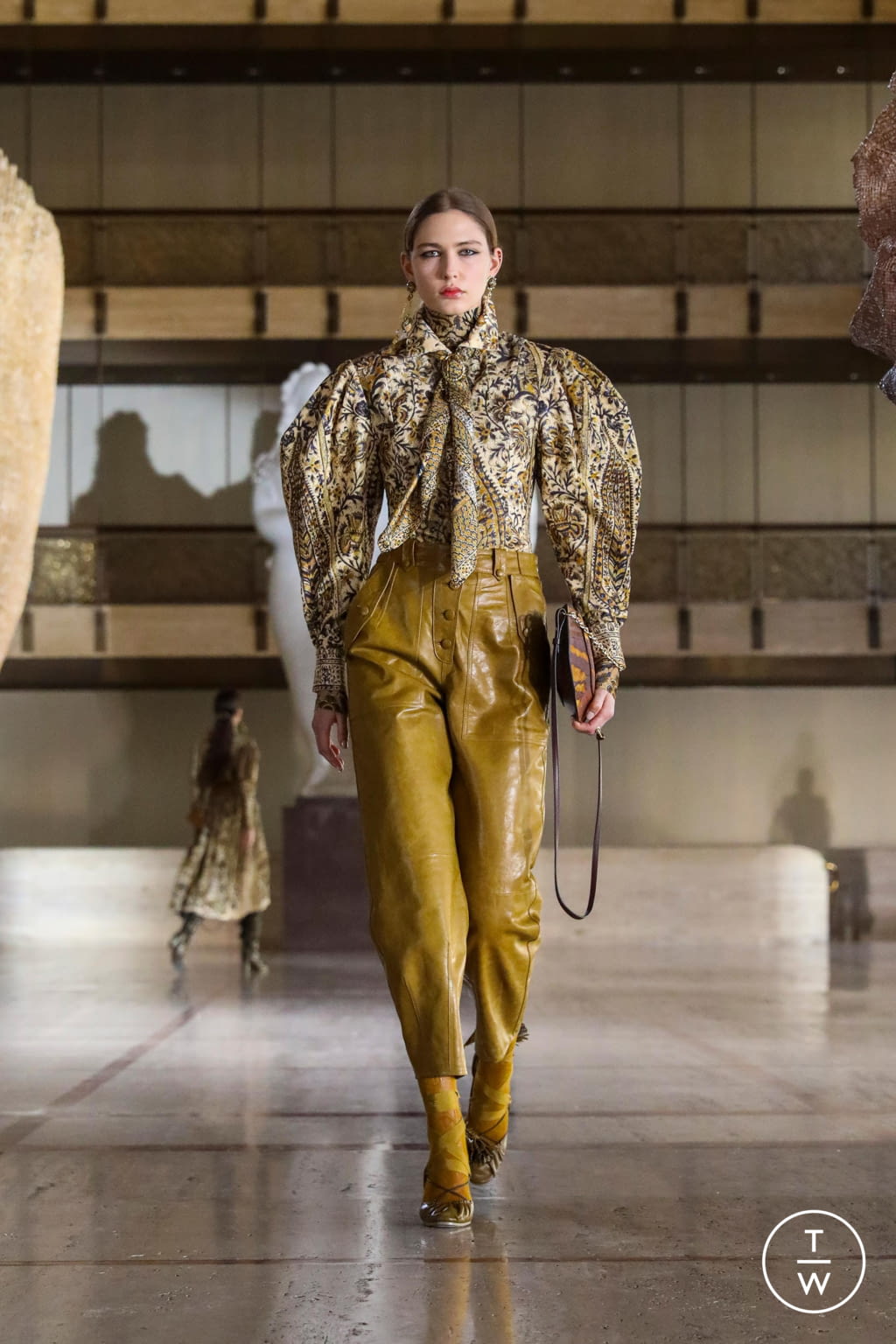 Fashion Week New York Fall/Winter 2021 look 26 from the Ulla Johnson collection 女装