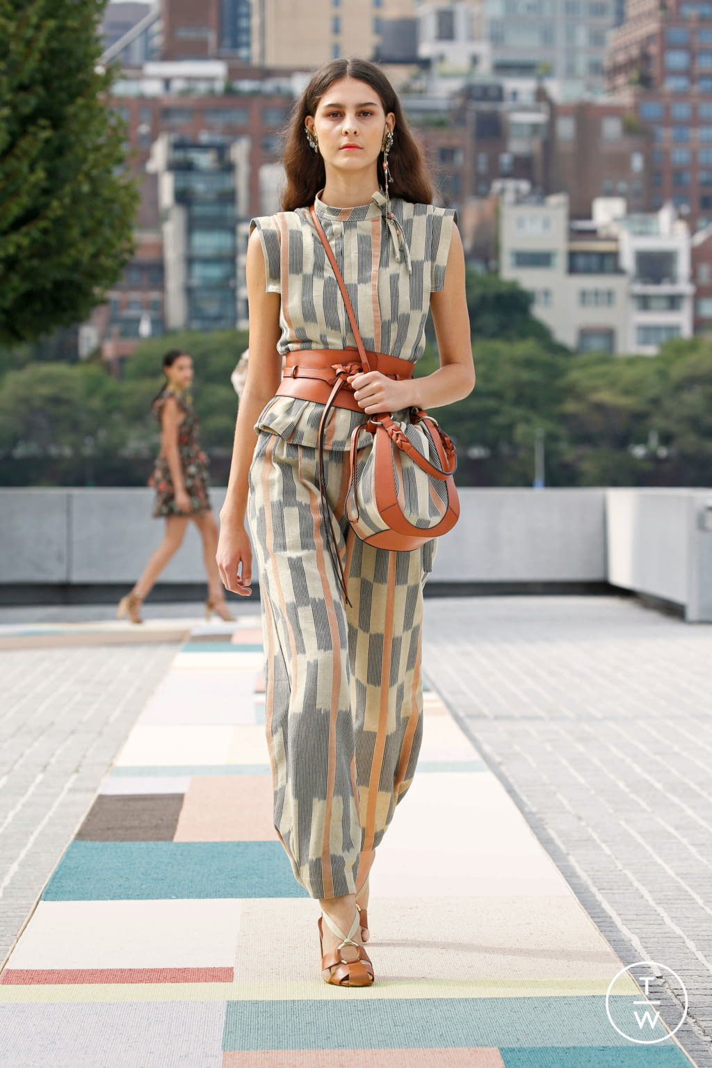 Fashion Week New York Spring/Summer 2021 look 15 from the Ulla Johnson collection 女装