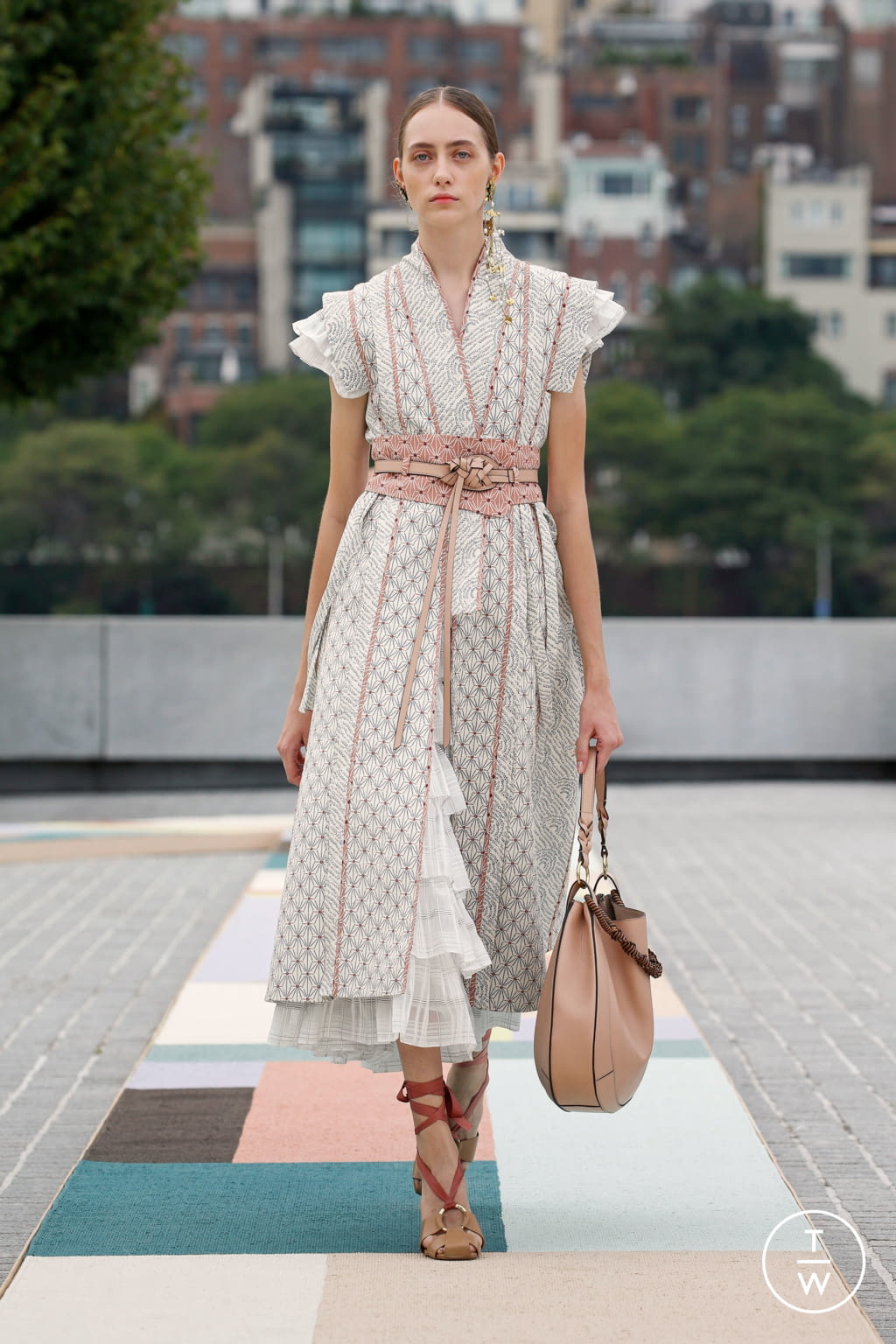 Fashion Week New York Spring/Summer 2021 look 30 from the Ulla Johnson collection 女装