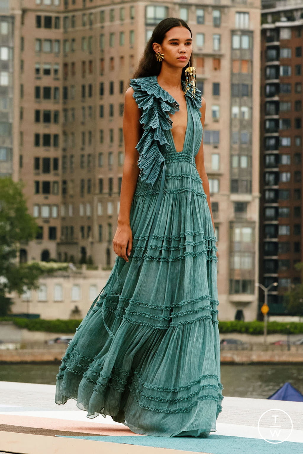 Fashion Week New York Spring/Summer 2021 look 37 de la collection Ulla Johnson womenswear