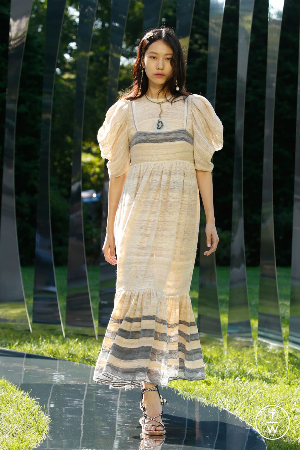 Fashion Week New York Spring/Summer 2022 look 18 from the Ulla Johnson collection womenswear