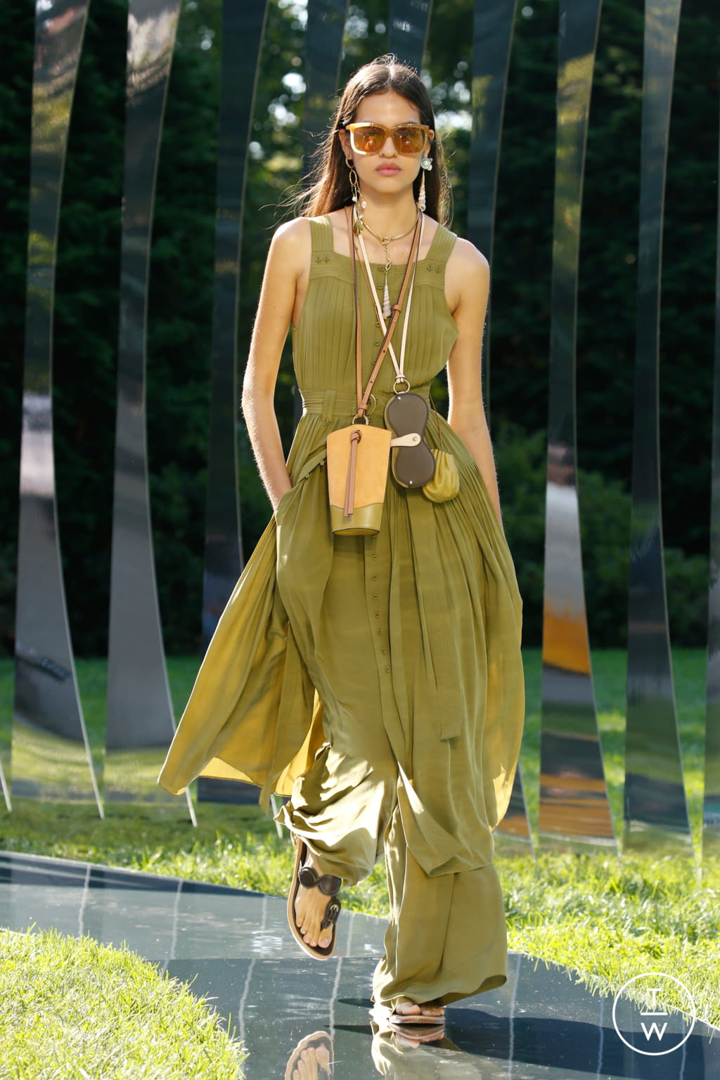 Fashion Week New York Spring/Summer 2022 look 19 from the Ulla Johnson collection womenswear